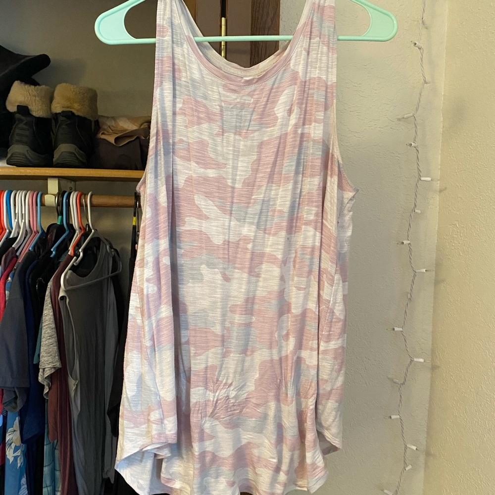 Pink camo tank